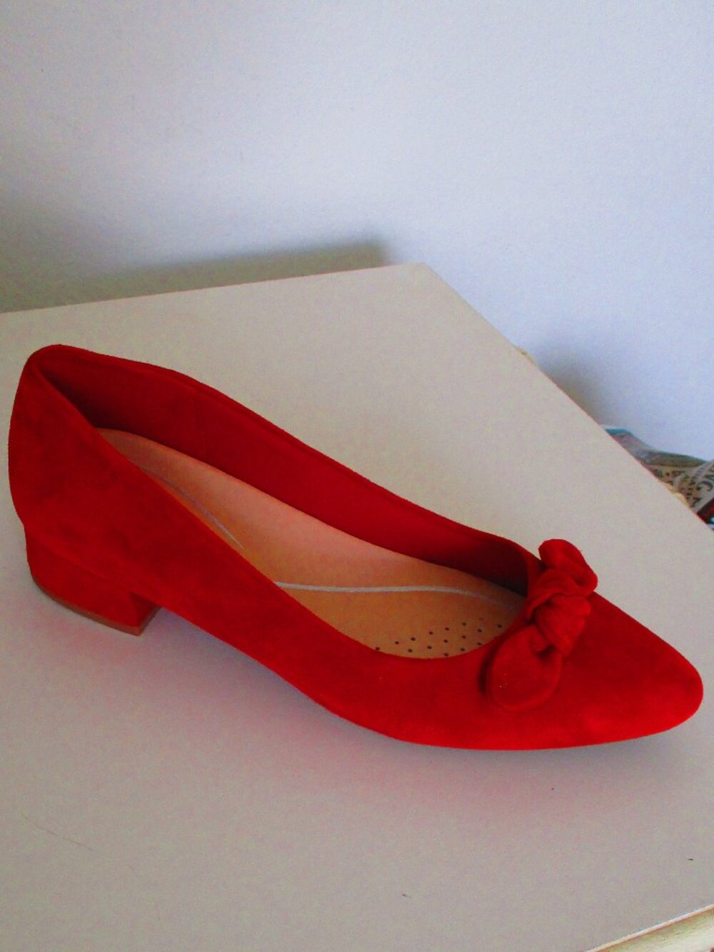 Easy Spirit Calasee Womens Red Suede Flat Loafer Shoe NWOB - Size 9W